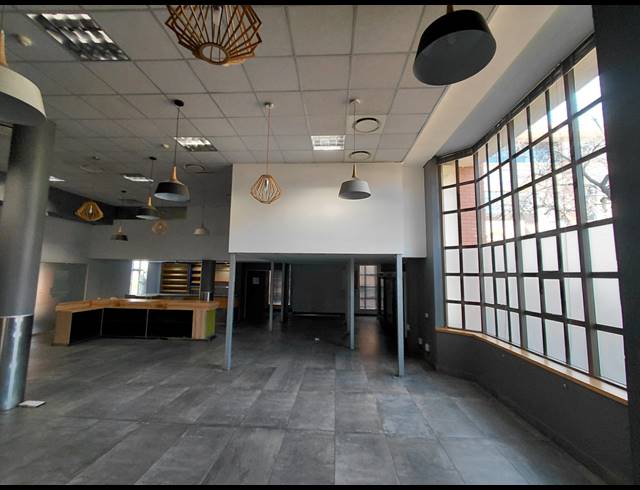 256M² RETAIL TO LET IN BRYANSTON